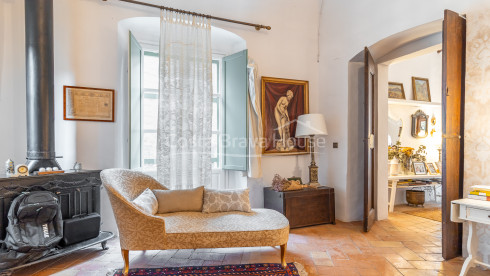 Old renovated rectory in the historic center of Rupià, Baix Empordà