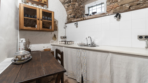 Old renovated rectory in the historic center of Rupià, Baix Empordà