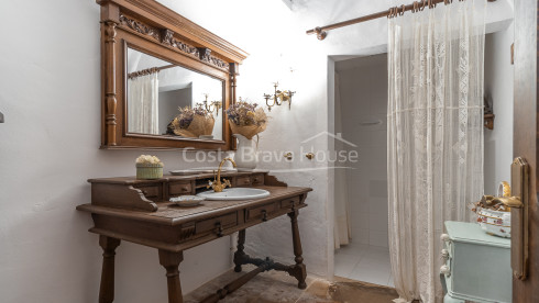 Old renovated rectory in the historic center of Rupià, Baix Empordà