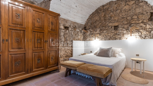 Old renovated rectory in the historic center of Rupià, Baix Empordà