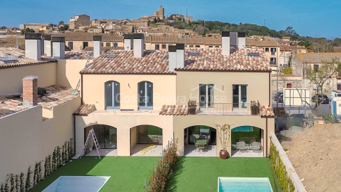 Casa obra nova a Pals. Piscina privada i jardí