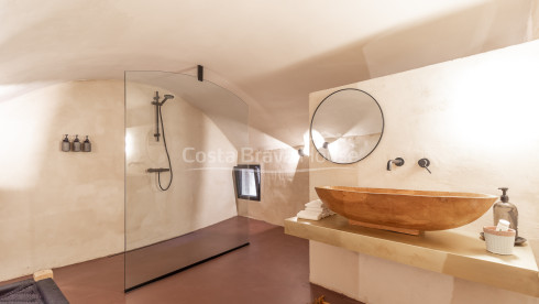 Renovated historic house for sale in Ventalló Al Empordà