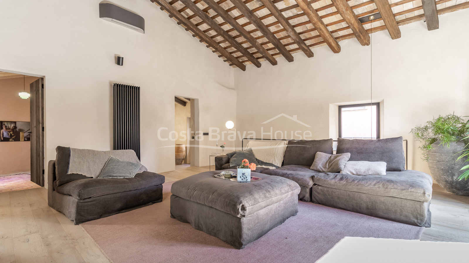 Renovated historic house for sale in Ventalló Al Empordà