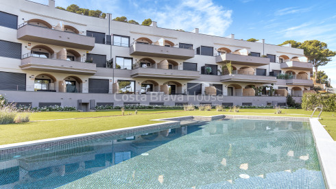 Appartement avec piscine et garage entre Begur Sa Riera et Pals