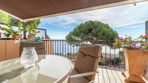 Apartamento dúplex con vistas al mar en Llafranc, Costa Brava