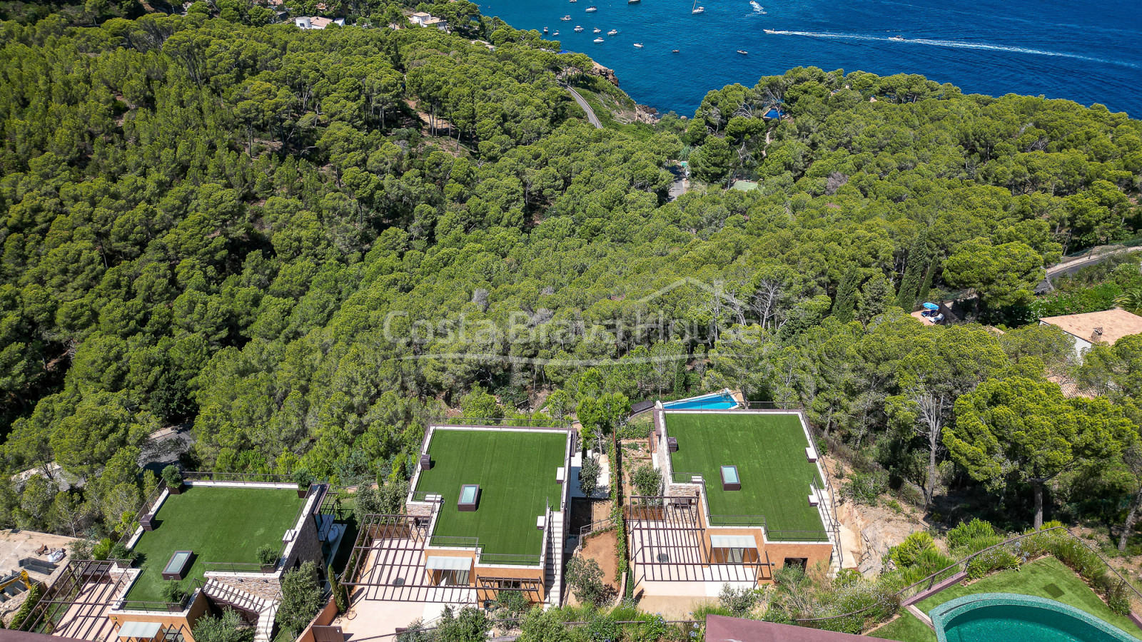 New modern design house for sale in Begur Sa Riera, with swimming pool and impressive sea views