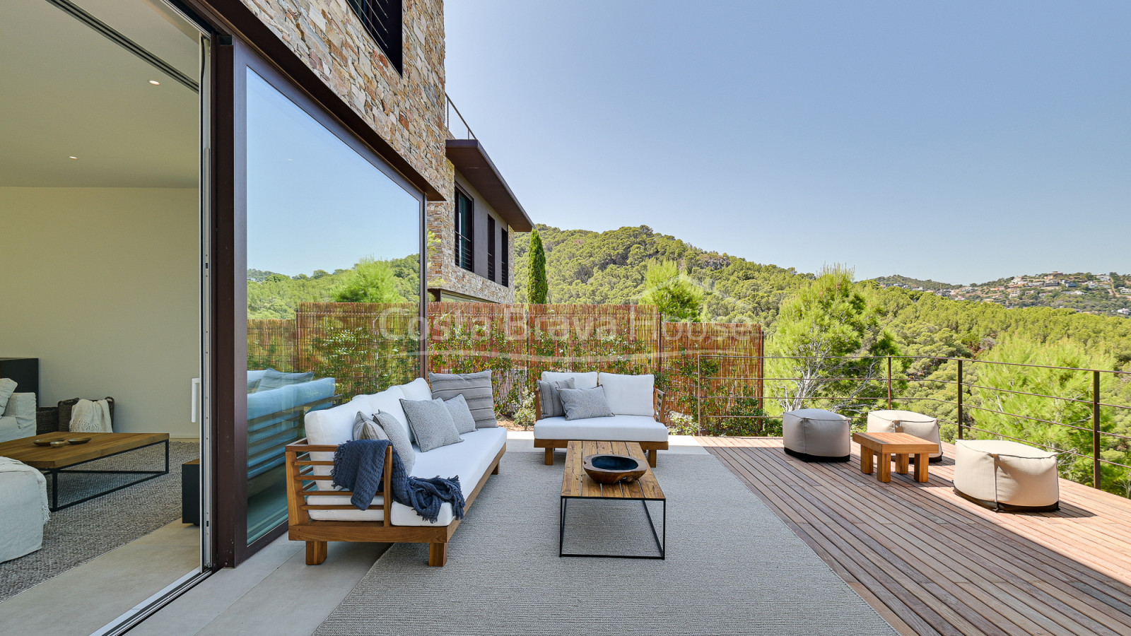 New modern design house for sale in Begur Sa Riera, with swimming pool and impressive sea views