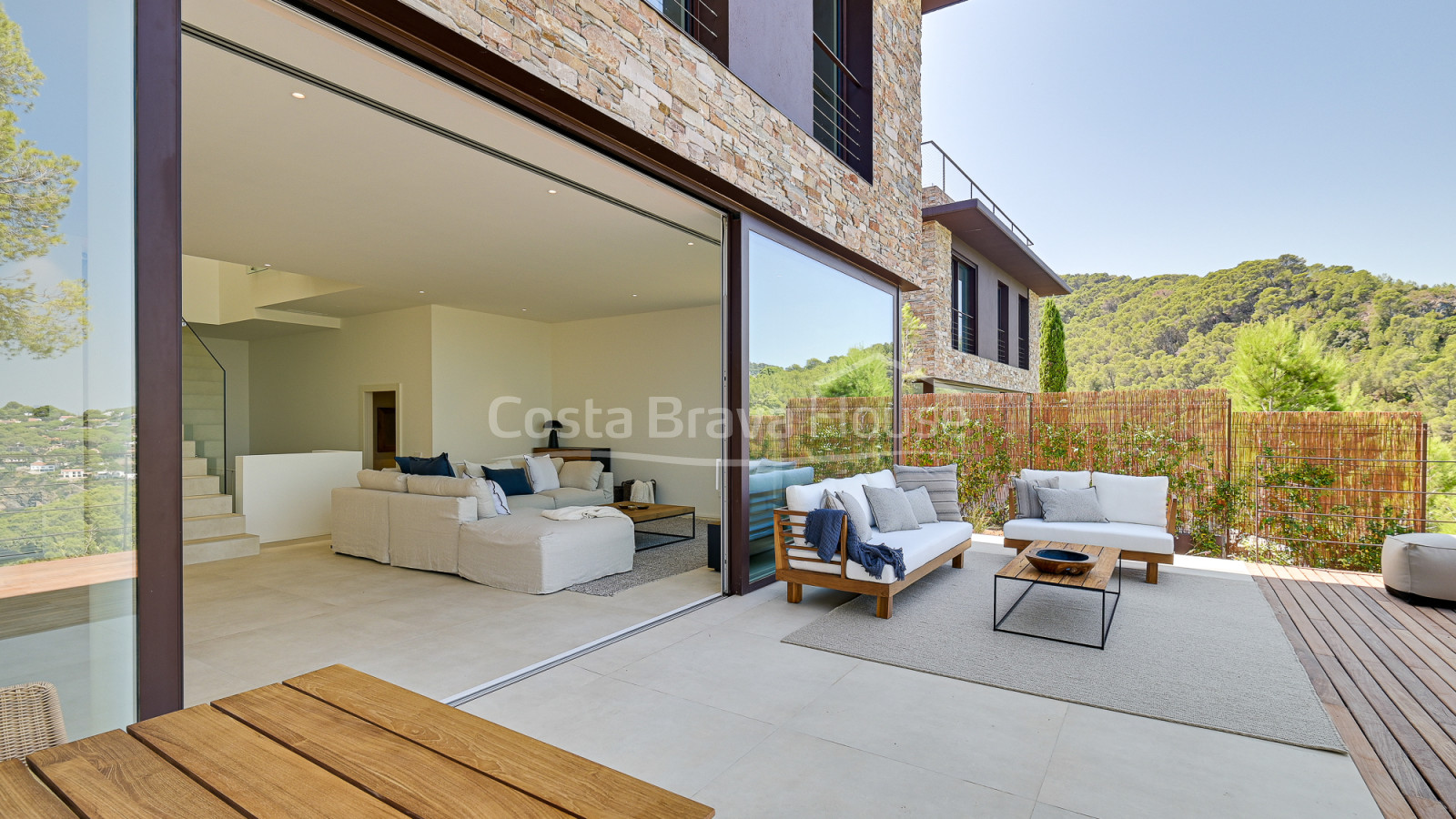 New modern design house for sale in Begur Sa Riera, with swimming pool and impressive sea views