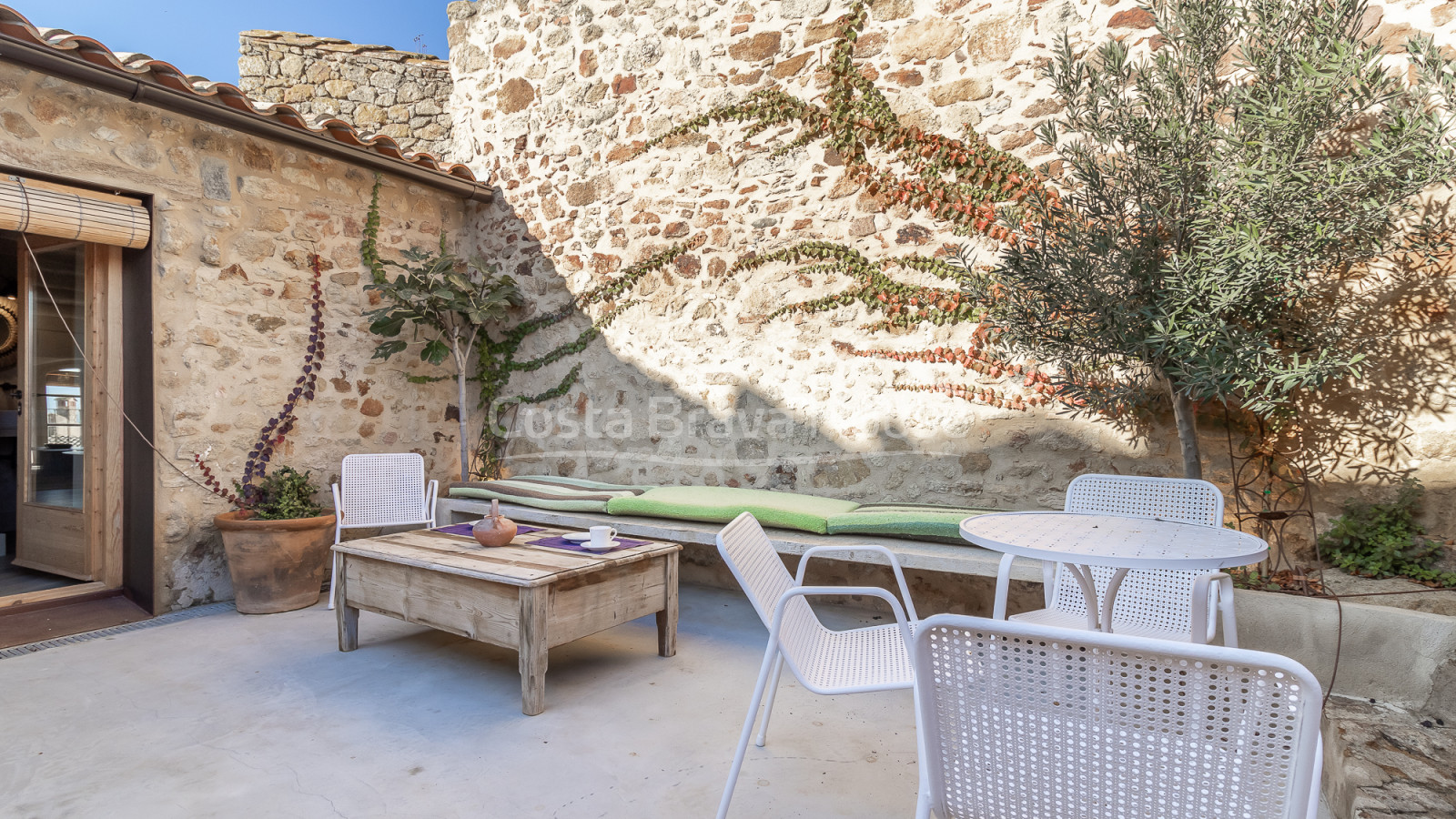 Casa histórica renovada en Pals, Costa Brava