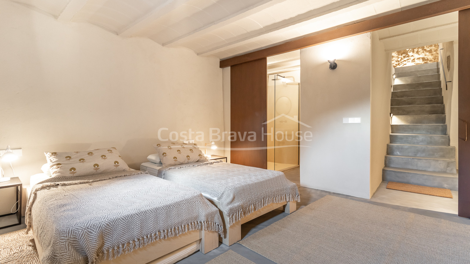 Casa històrica renovada a Pals, Costa Brava