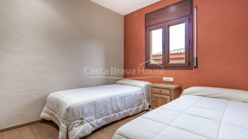 Villa con piscina y jardín en Residencial Begur, Costa Brava