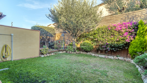 Maison jumelée au centre de Palafrugell, avec jardin et garage