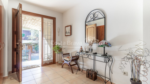 Casa adosada en Palafrugell centro, con jardín y garaje