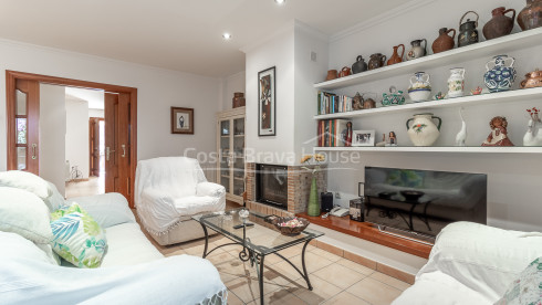 Casa adosada en Palafrugell centro, con jardín y garaje