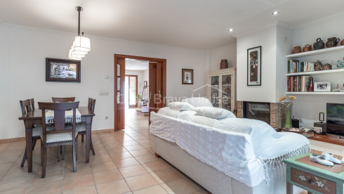 Terraced house in the centre of Palafrugell, with garden and garage