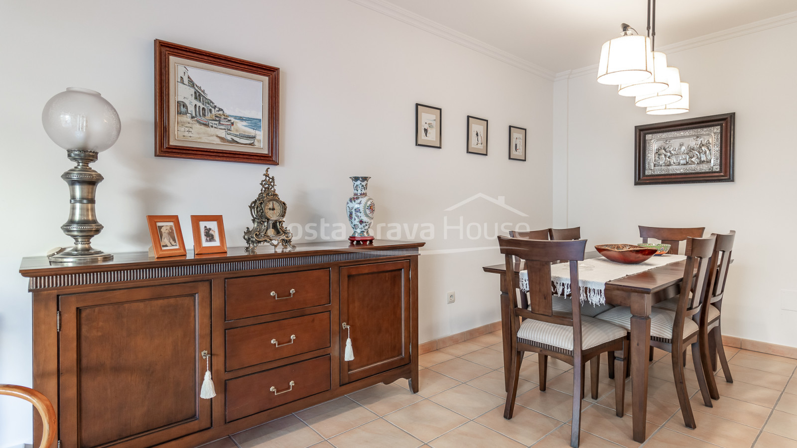 Terraced house in the centre of Palafrugell, with garden and garage