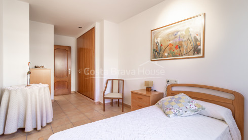 Terraced house in the centre of Palafrugell, with garden and garage