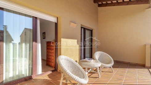 Maison jumelée au centre de Palafrugell, avec jardin et garage