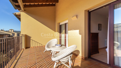 Terraced house in the centre of Palafrugell, with garden and garage