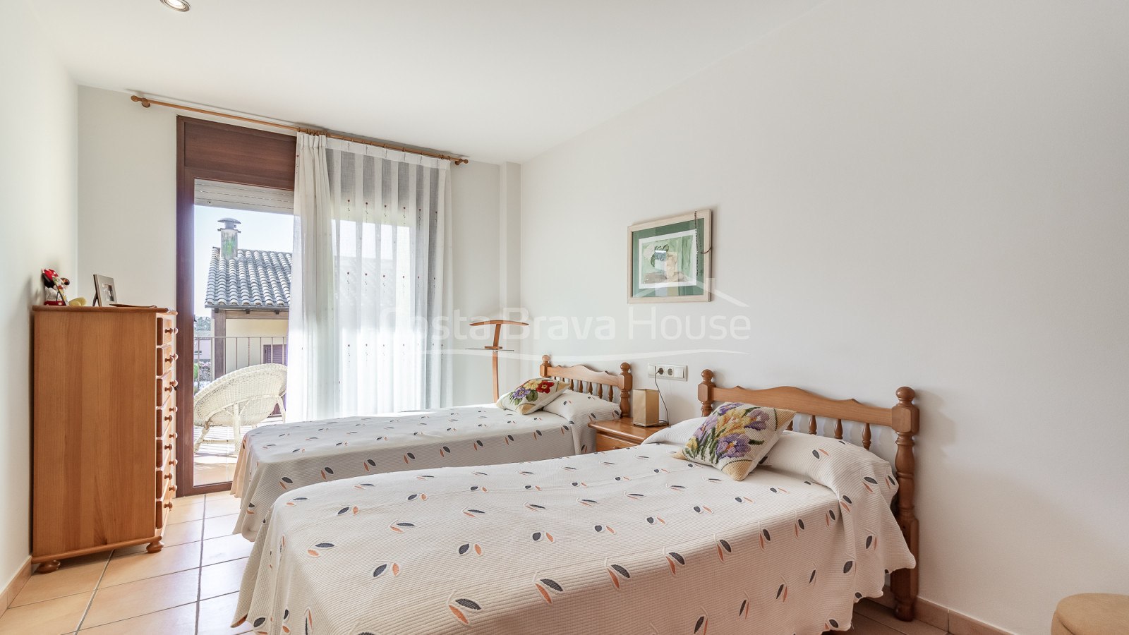 Terraced house in the centre of Palafrugell, with garden and garage