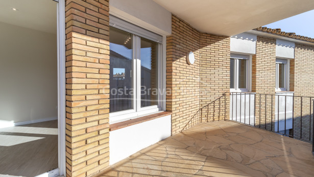 Apartament reformat a Calella, a 500 m de la platja