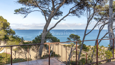 Villa de lujo frente al mar en Begur, Costa Brava