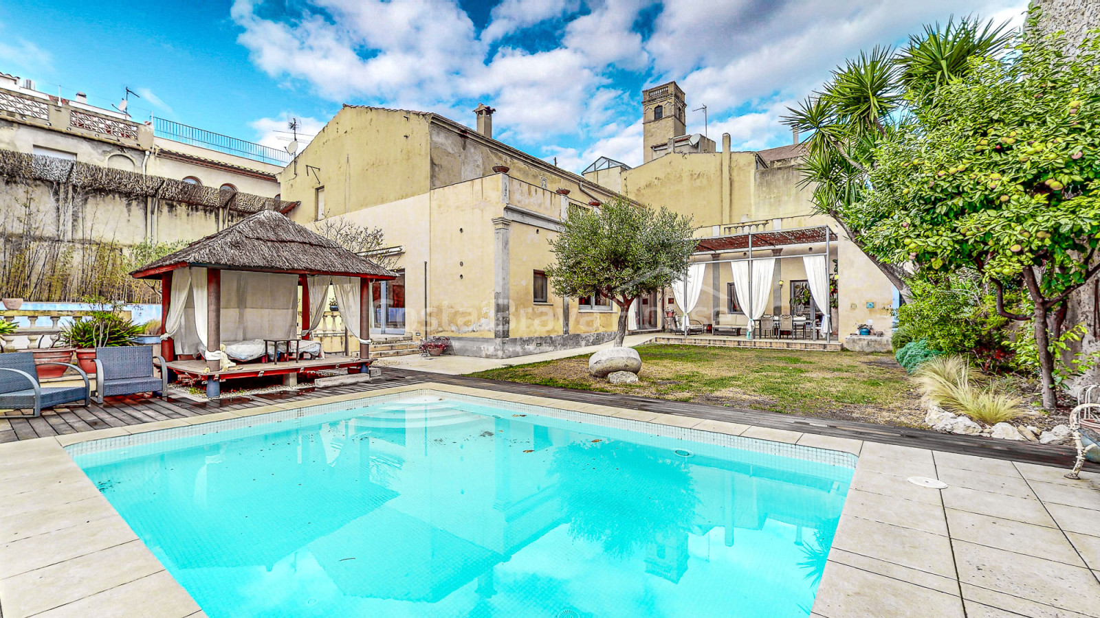 Casa histórica reformada en venta en Torroella de Montgrí