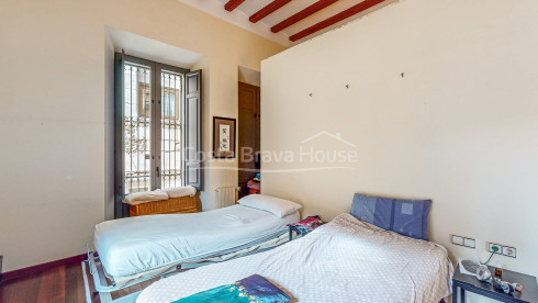 historic-renovated-house-for-sale-in-torroella-de-montgri