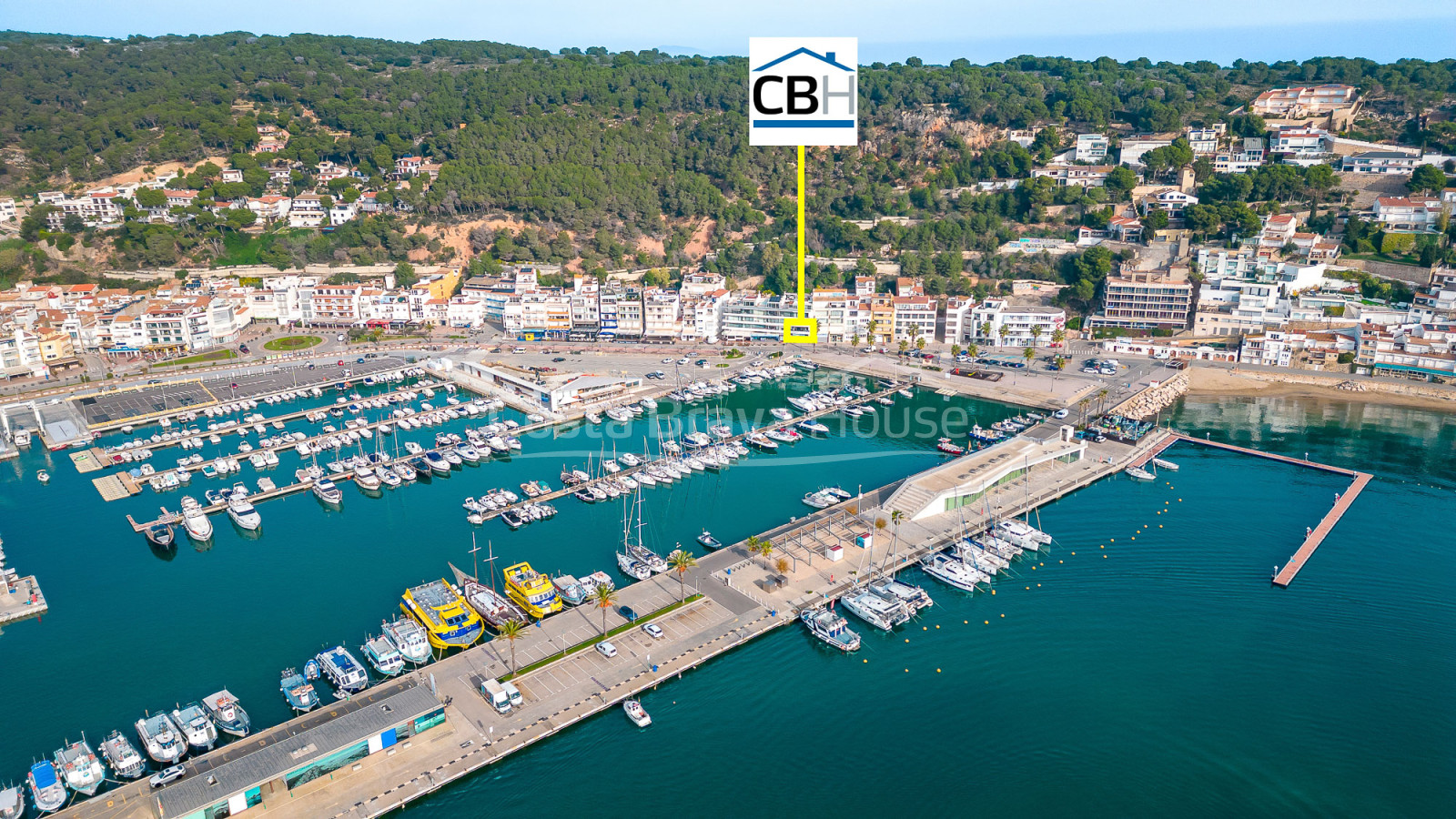 Appartement face au port de L’Estartit, avec terrasse et garage