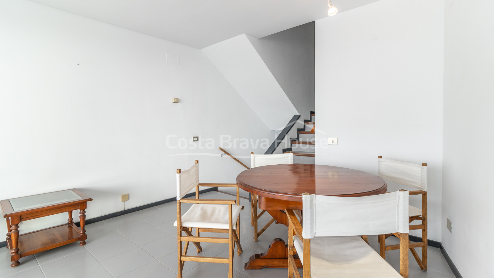 Apartment overlooking the harbor in L’Estartit, with terrace and garage