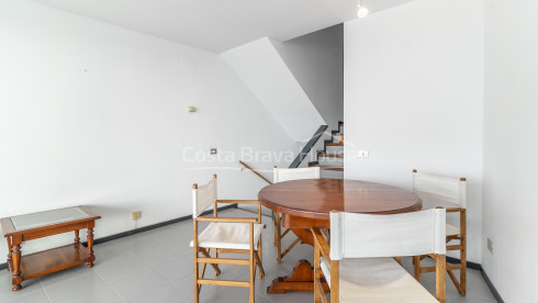 Apartment overlooking the harbor in L’Estartit, with terrace and garage