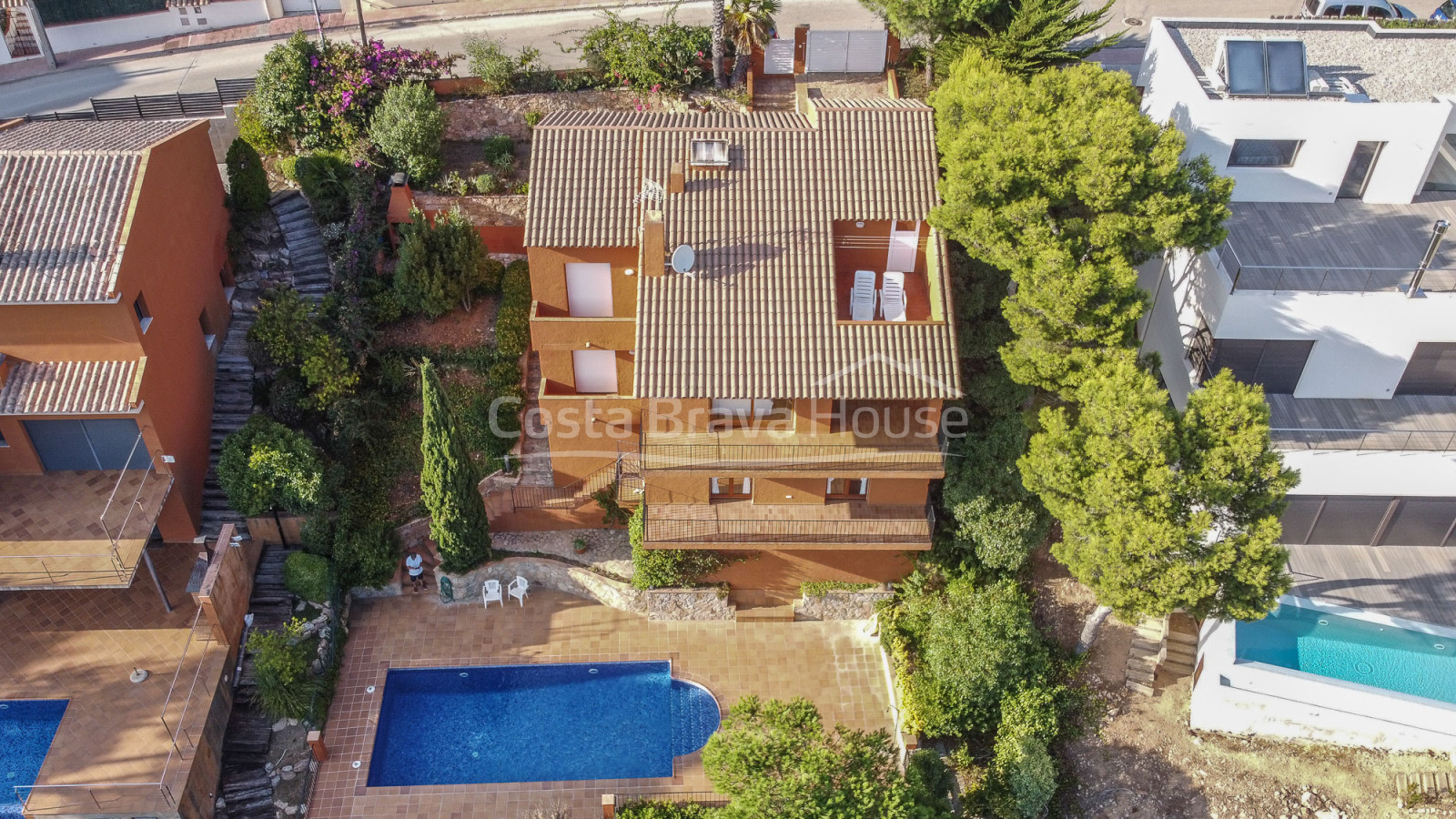 Villa in Tamariu with Pool and Sea Views