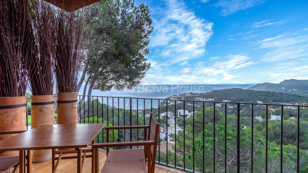 Villa en Tamariu con Piscina y Vistas al Mar