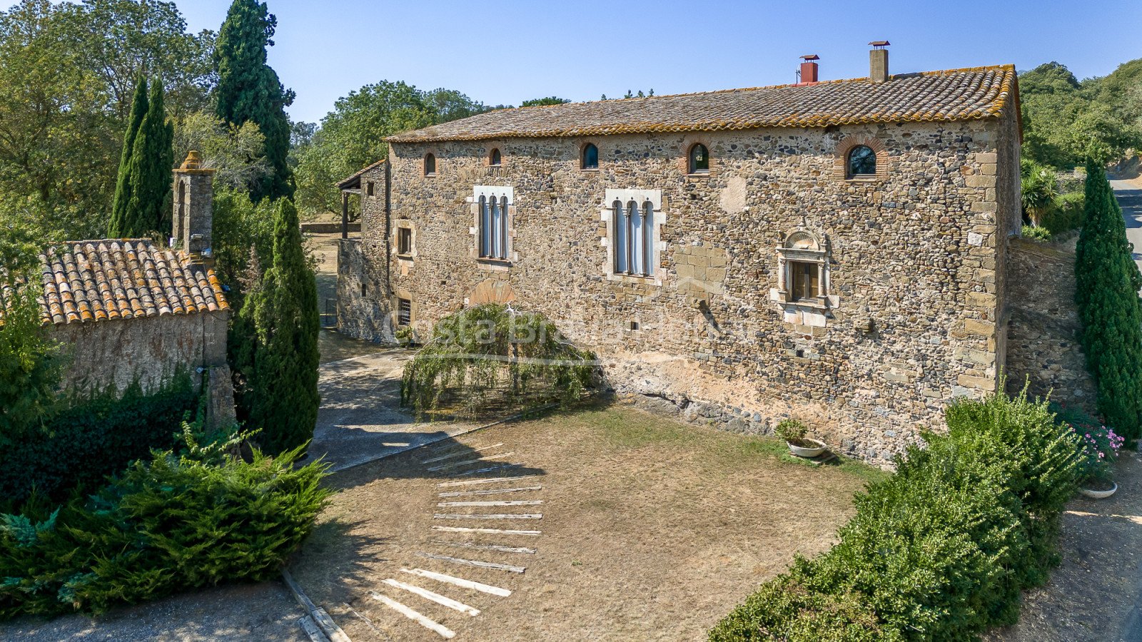 16th-century Renaissance country house for sale in Foixà