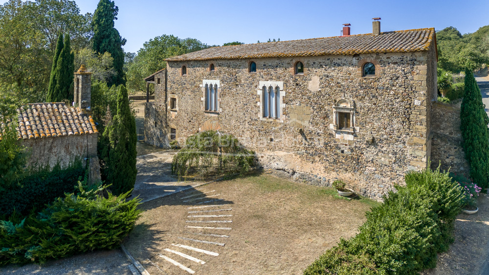 16th-century Renaissance country house for sale in Foixà