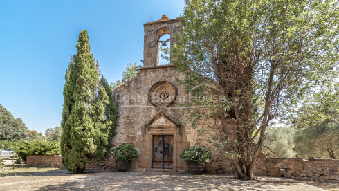 Masía renacentista del siglo XVI en venta en Foixà