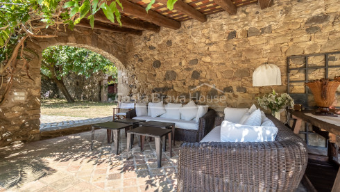 16th-century Renaissance country house for sale in Foixà