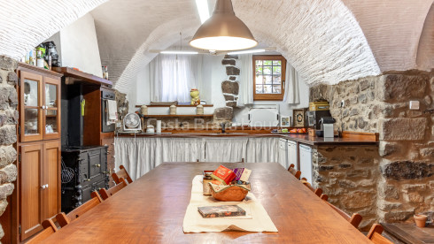 16th-century Renaissance country house for sale in Foixà