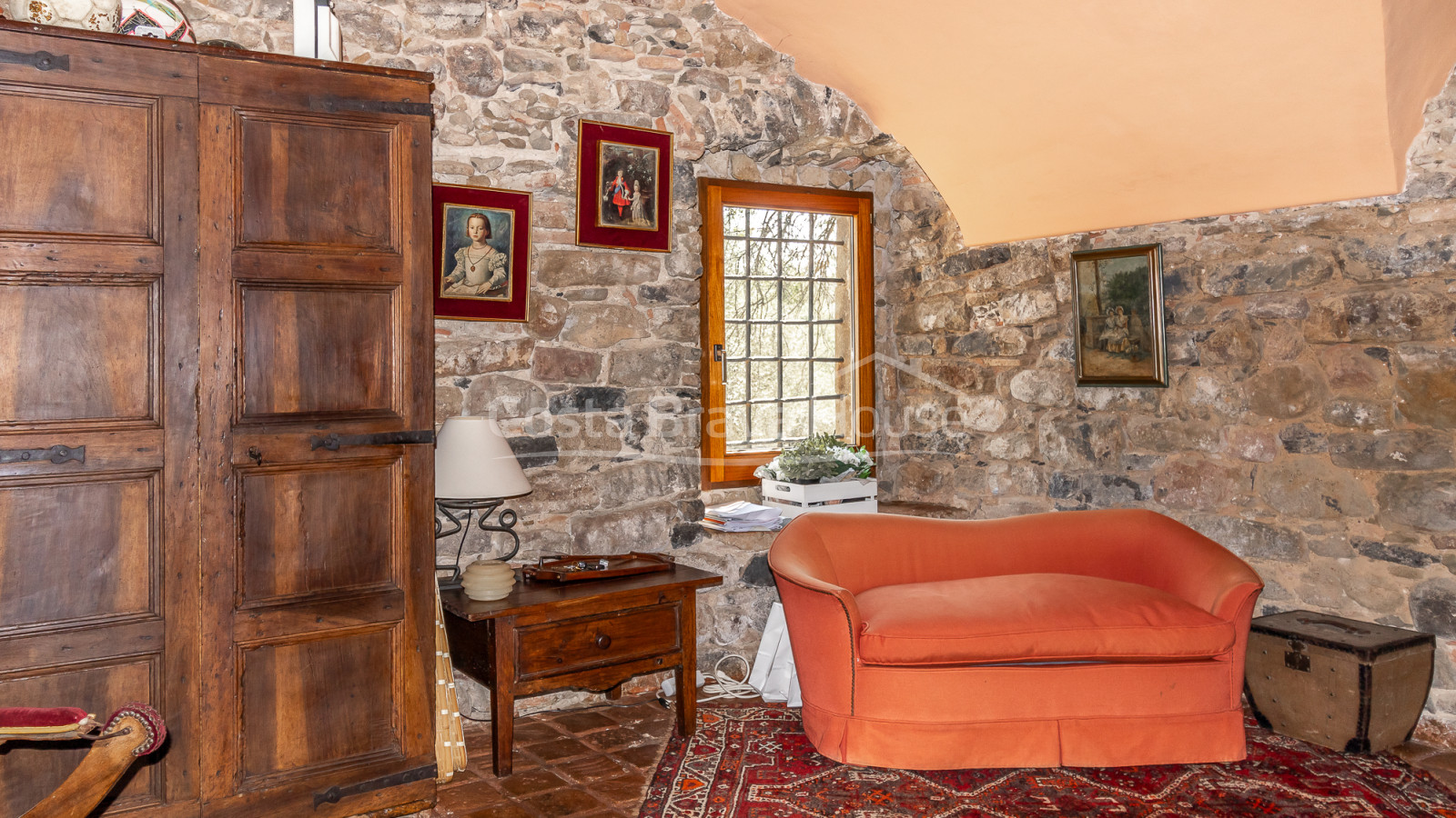 16th-century Renaissance country house for sale in Foixà