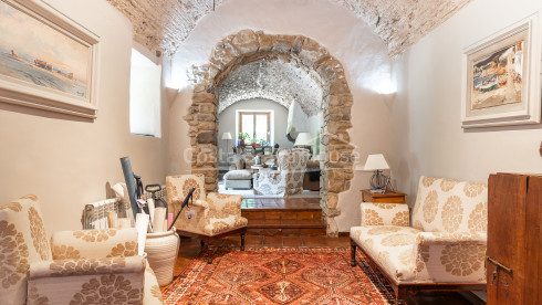 16th-century Renaissance country house for sale in Foixà