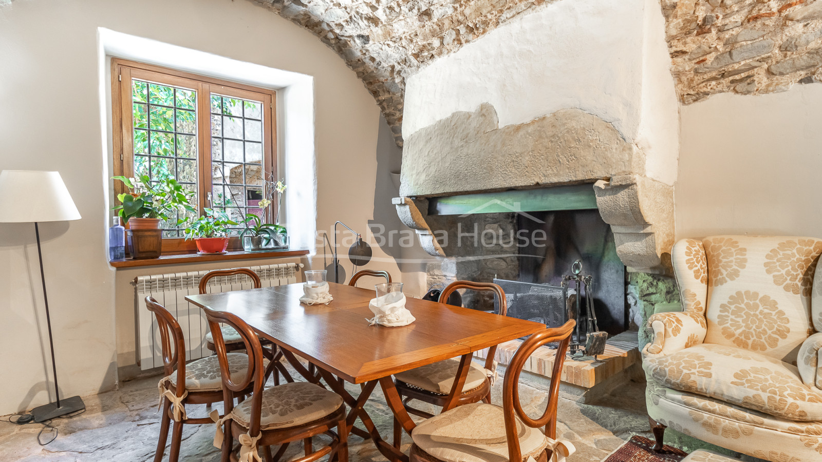 16th-century Renaissance country house for sale in Foixà