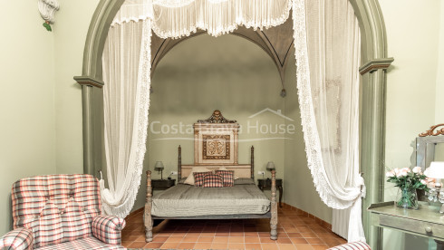 16th-century Renaissance country house for sale in Foixà