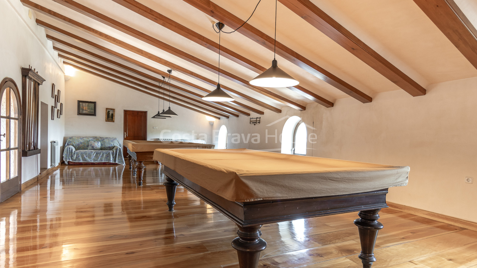 16th-century Renaissance country house for sale in Foixà