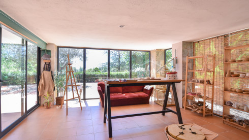 Maison de campagne avec 11.000 m² de terrain à vendre à un joli endroit entre Begur et Palafrugell