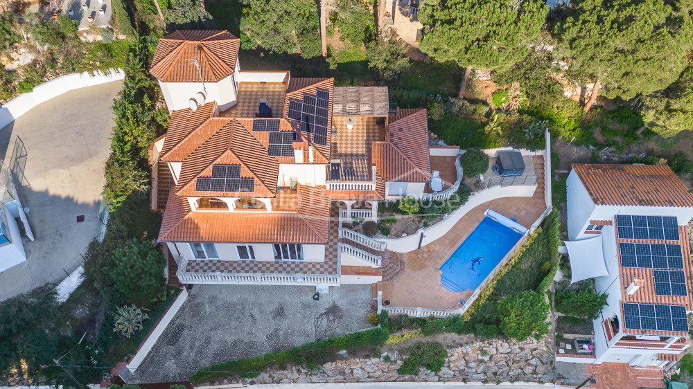 Vila de luxe amb piscina privada a Pals