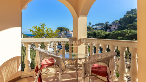 Vila de luxe amb piscina privada a Pals