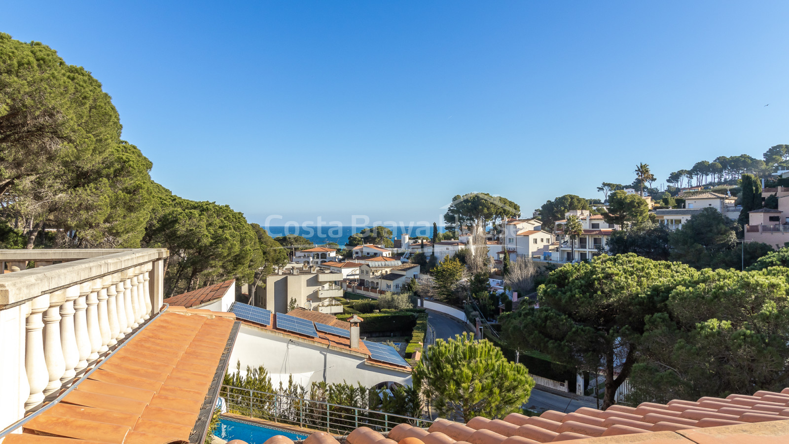 Vila de luxe amb piscina privada a Pals