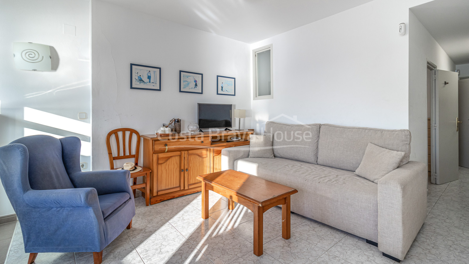 Seafront apartment in Calella de Palafrugell