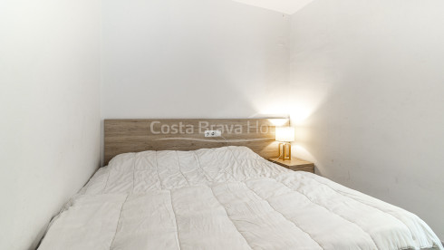 Seafront apartment in Calella de Palafrugell