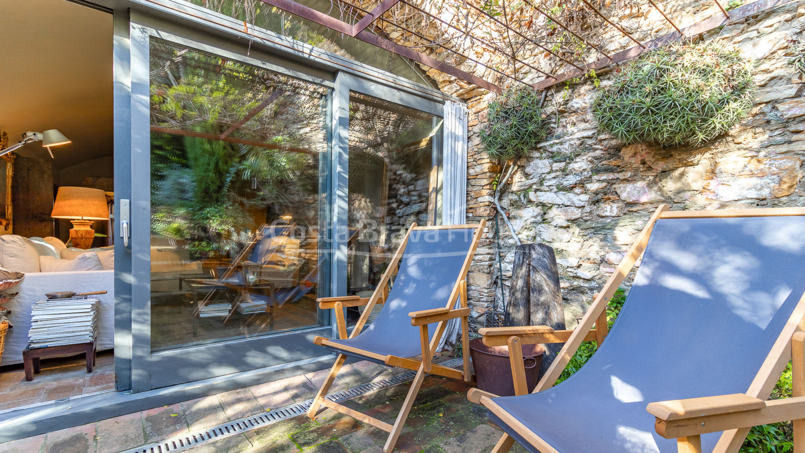 Casa històrica a Begur amb piscina i jardí privat